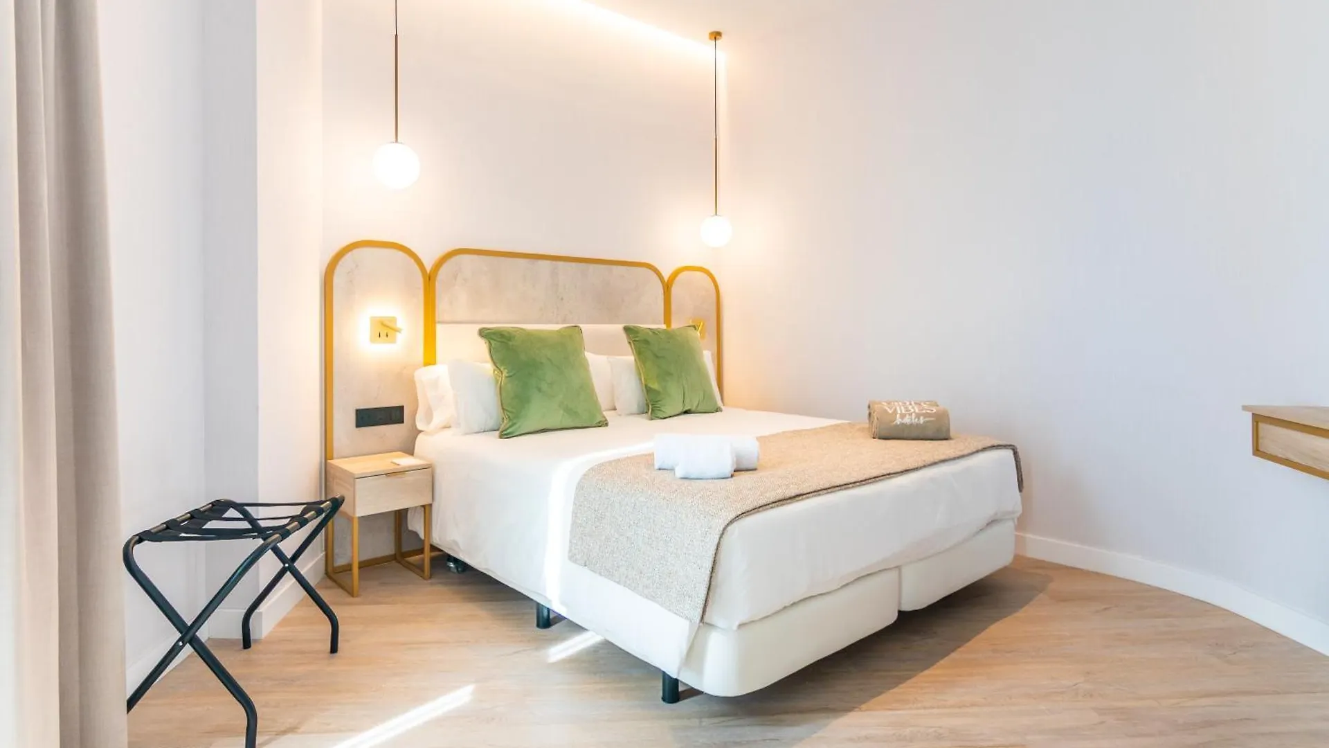 Hotel Malaga Vibes 3*,